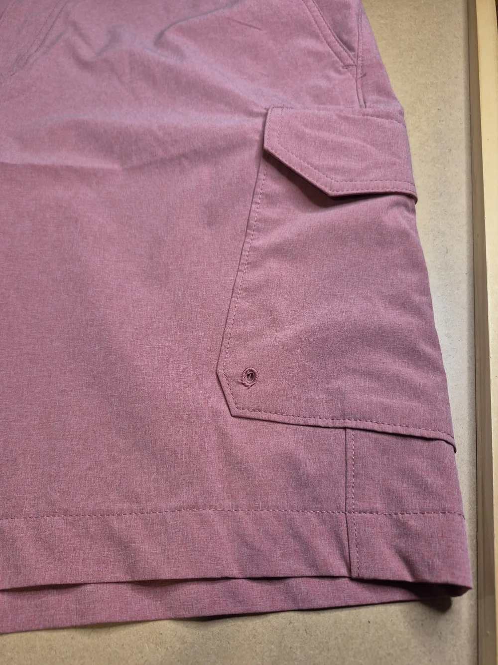 Eddie Bauer Men's Cargo Shorts in Dusty Rose